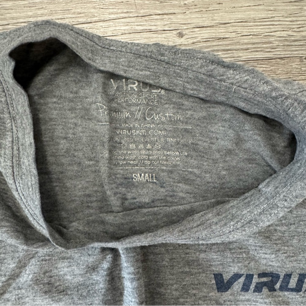 Virus tee - Picture 3 of 3